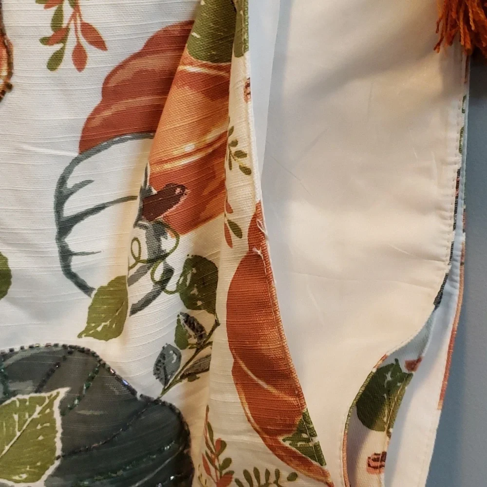 Nicole Miller Home NWT 72 x 16 Beaded Pumpkins Tasseled Corners Table Runner